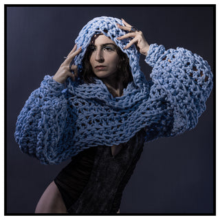 CHUNKY CROCHETED SHRUG WITH HOOD