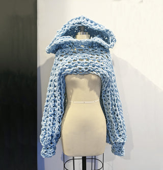 CHUNKY CROCHETED SHRUG WITH HOOD