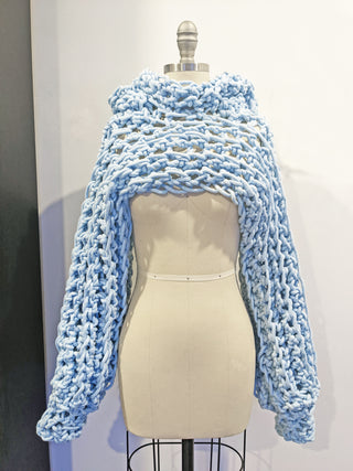 CHUNKY CROCHETED SHRUG WITH HOOD